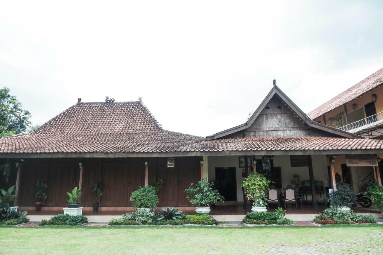 Tanjungtirto Oyo 405 Wisma Yosoputro מראה חיצוני תמונה