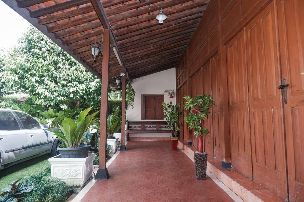 Tanjungtirto Oyo 405 Wisma Yosoputro מראה חיצוני תמונה