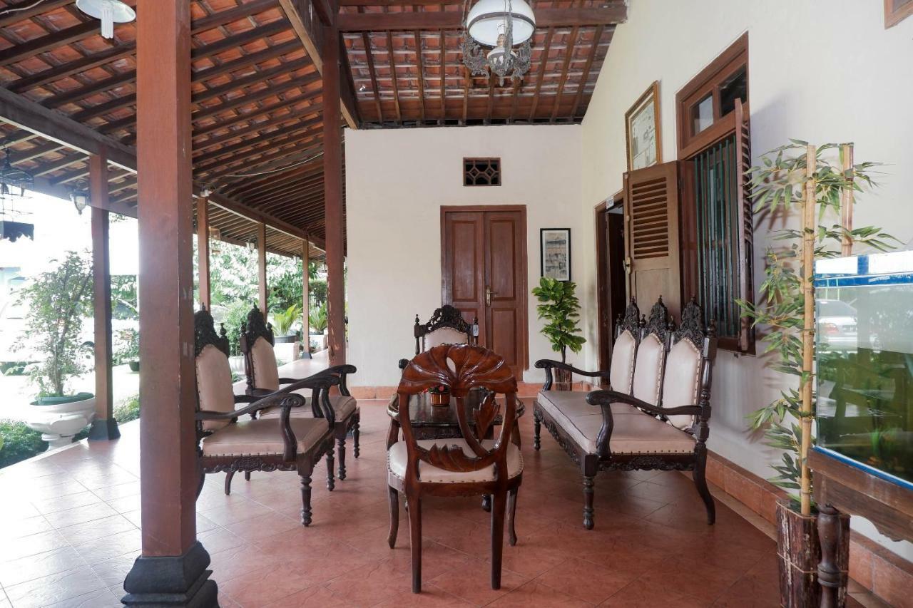 Tanjungtirto Oyo 405 Wisma Yosoputro מראה חיצוני תמונה